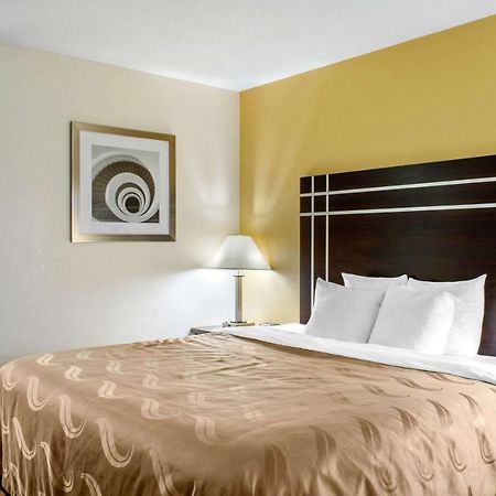 Quality Inn Маккомб Екстер'єр фото