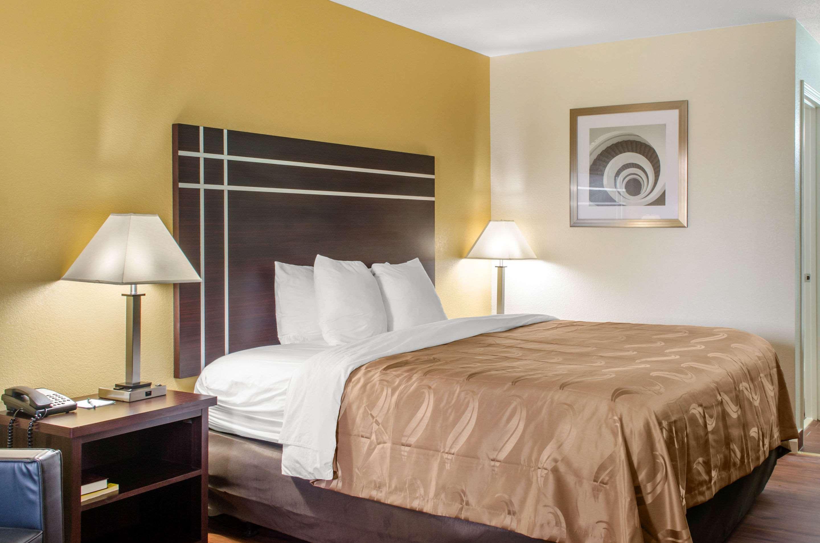 Quality Inn Маккомб Екстер'єр фото
