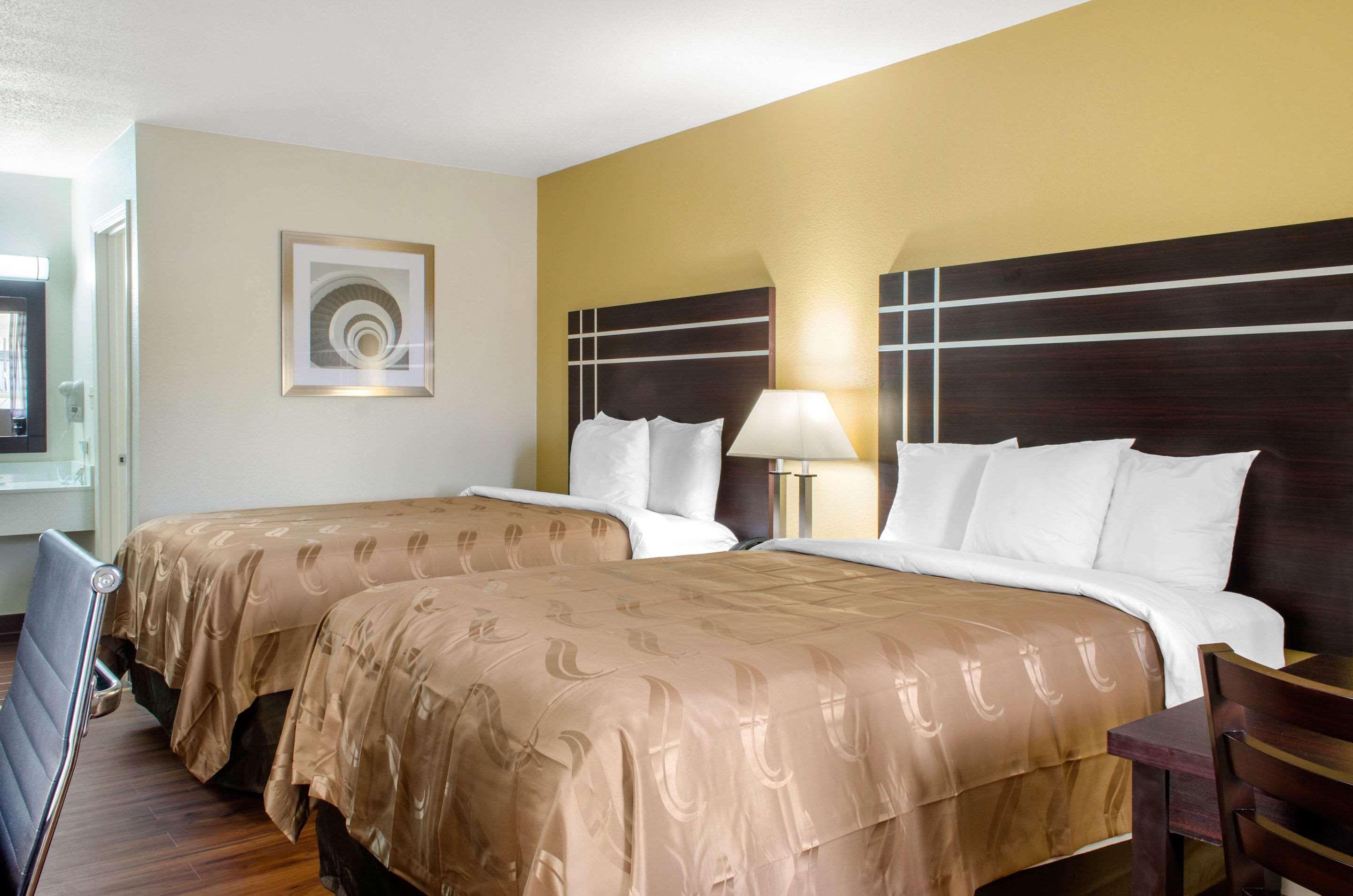 Quality Inn Маккомб Екстер'єр фото