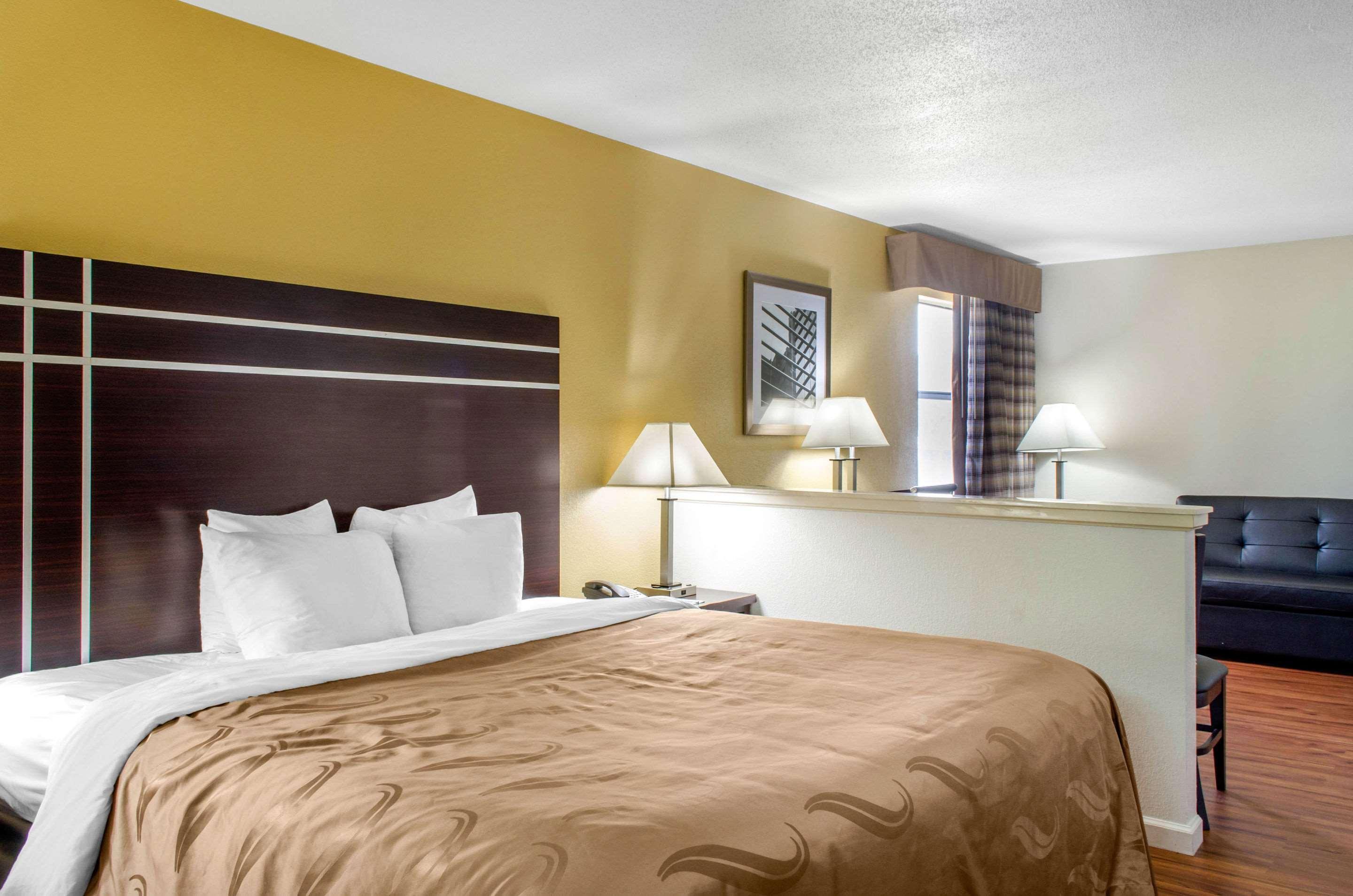 Quality Inn Маккомб Екстер'єр фото