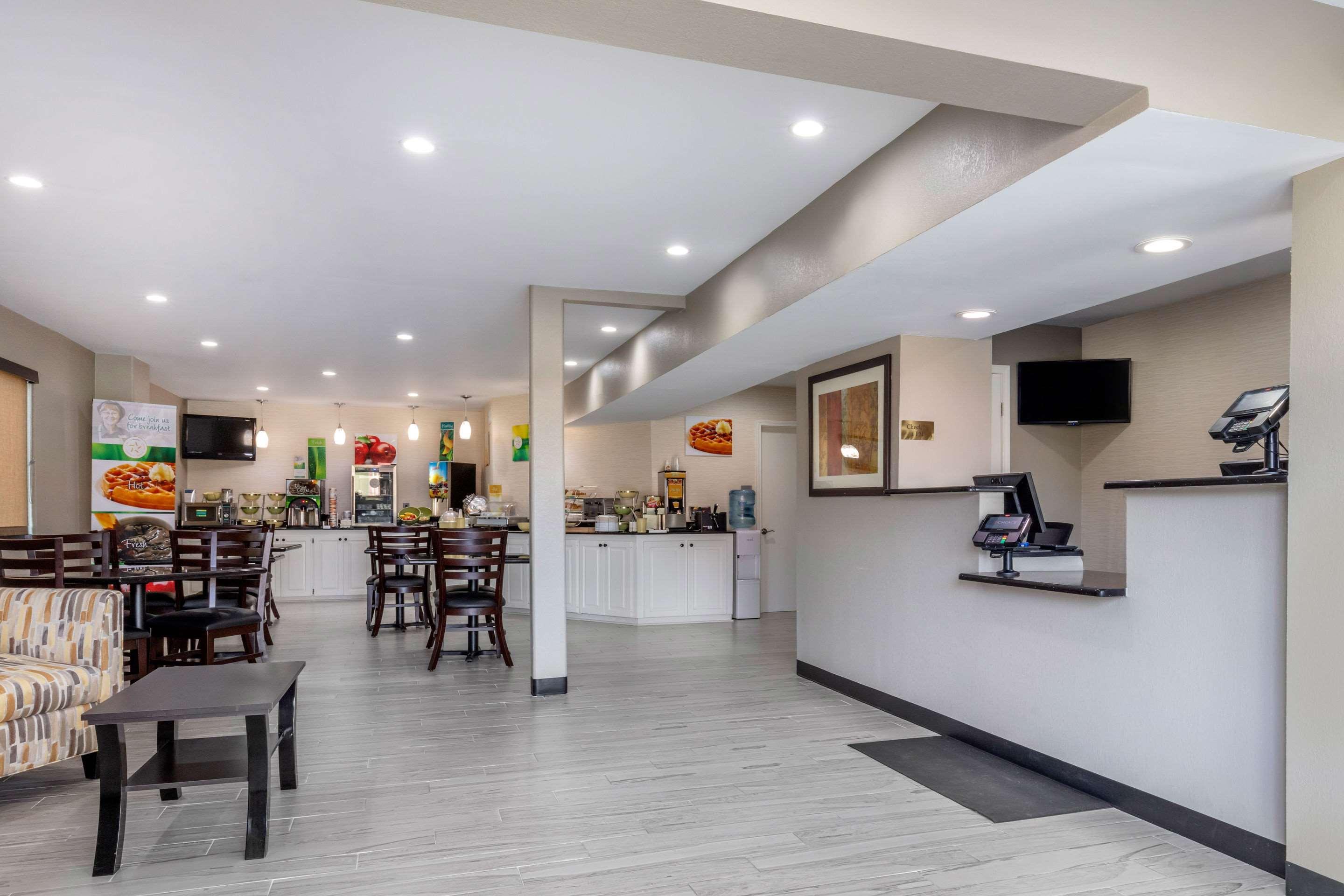 Quality Inn Маккомб Екстер'єр фото