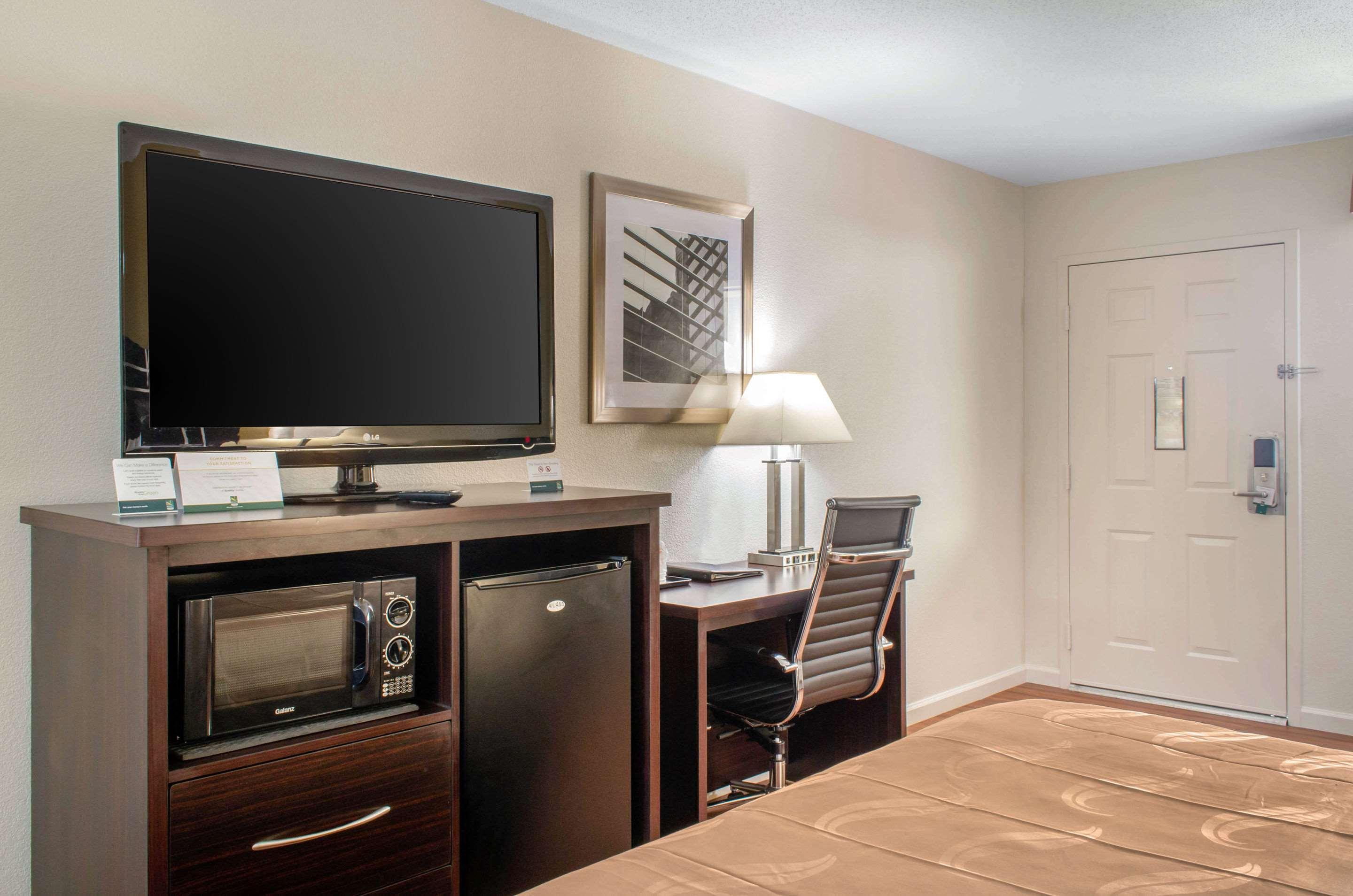 Quality Inn Маккомб Екстер'єр фото