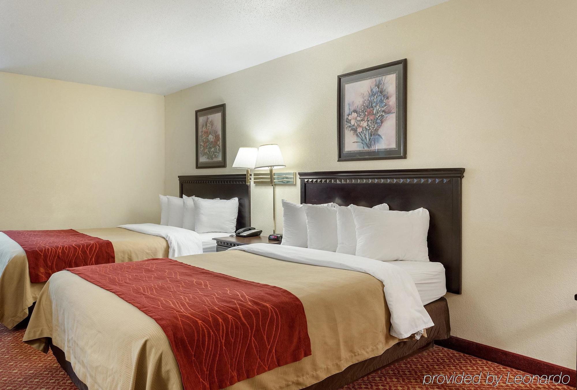 Quality Inn Маккомб Екстер'єр фото