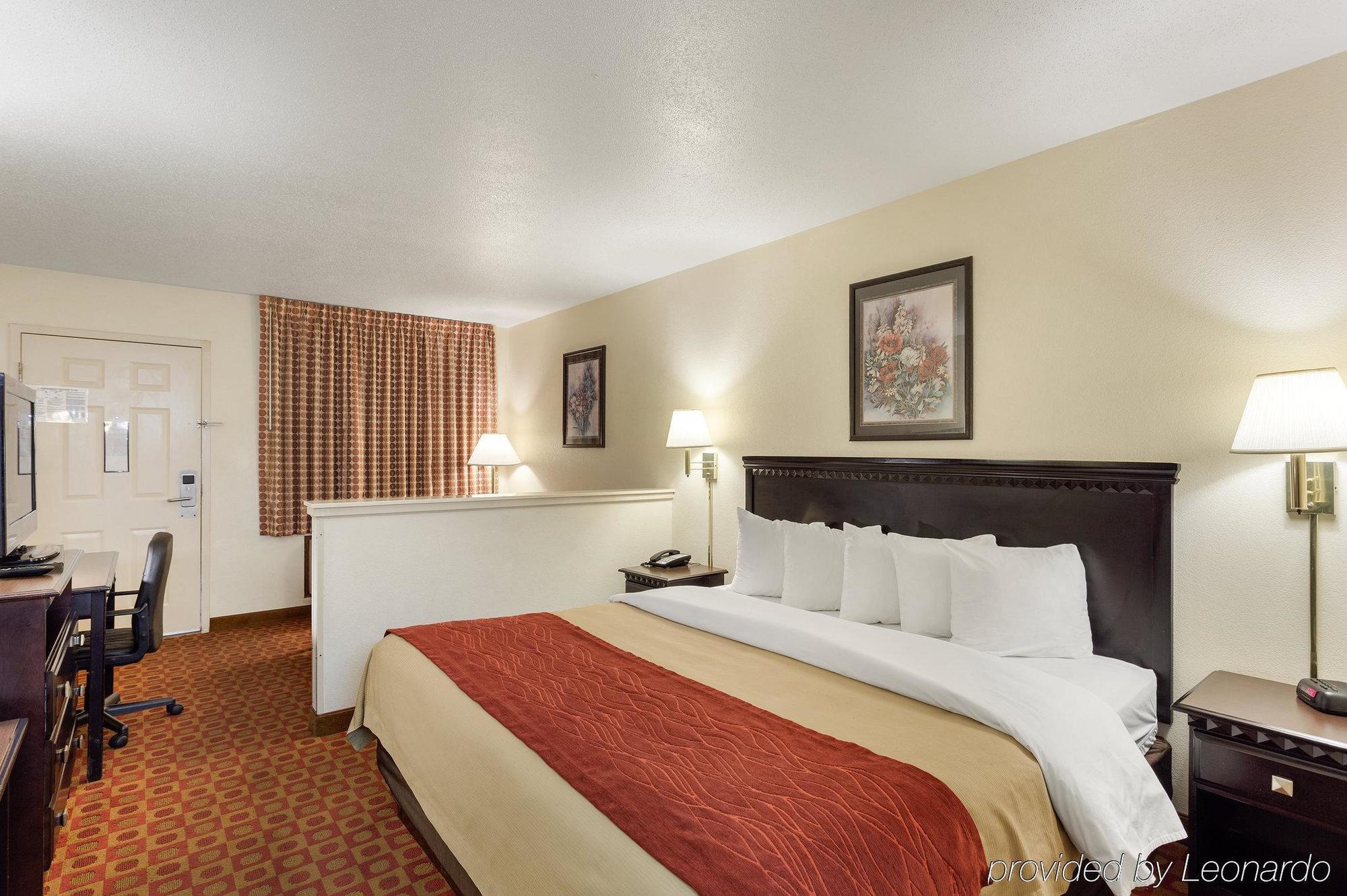 Quality Inn Маккомб Екстер'єр фото