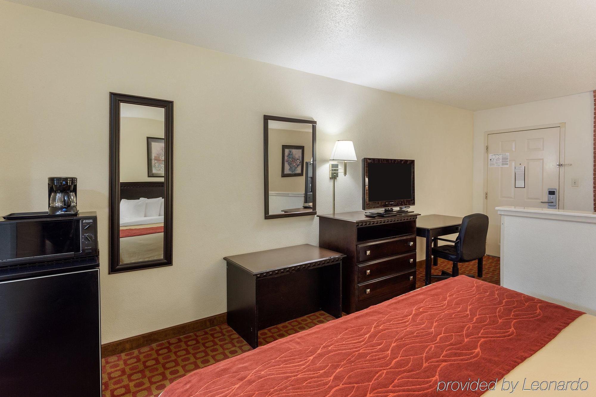 Quality Inn Маккомб Екстер'єр фото