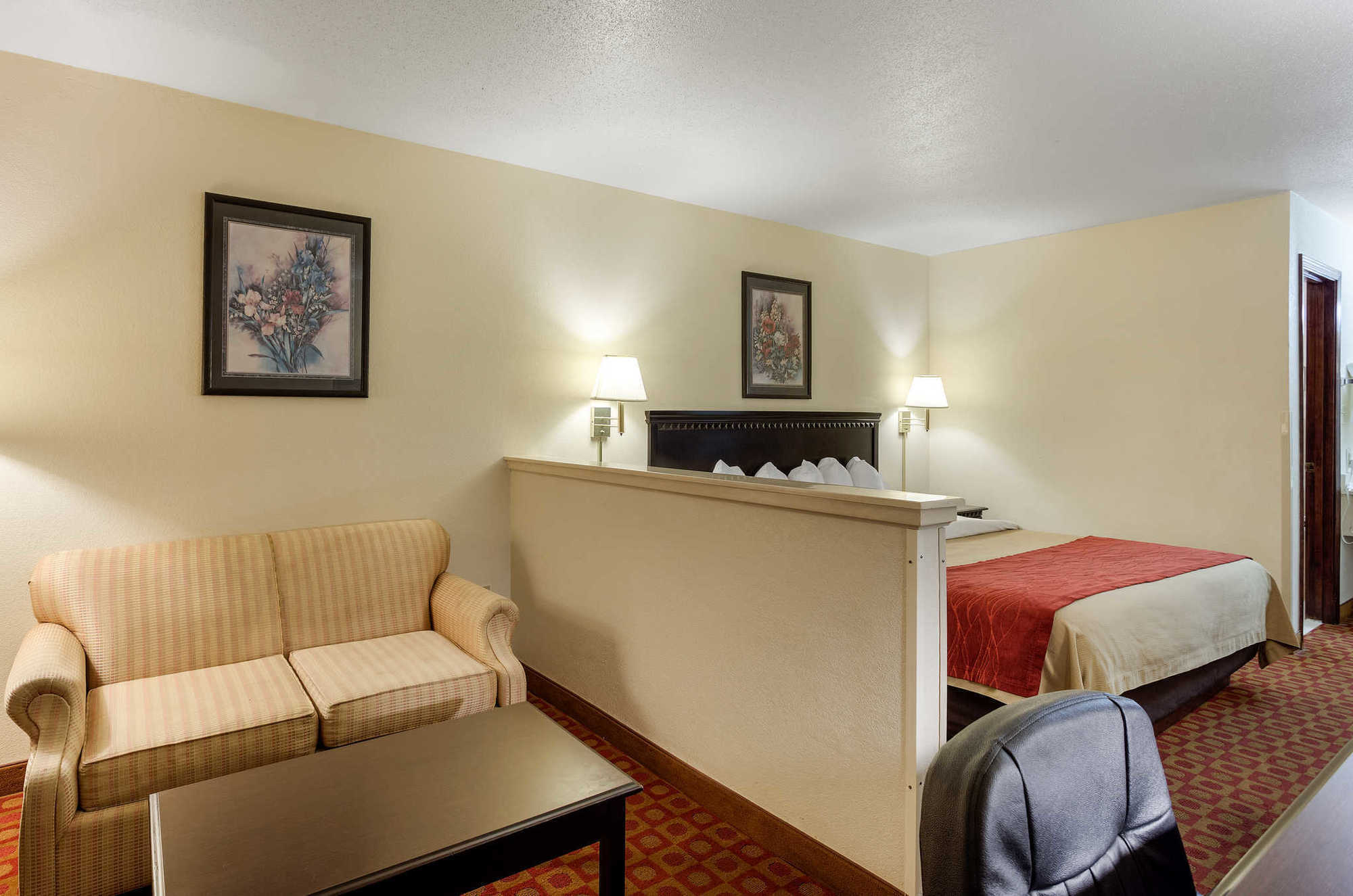 Quality Inn Маккомб Номер фото