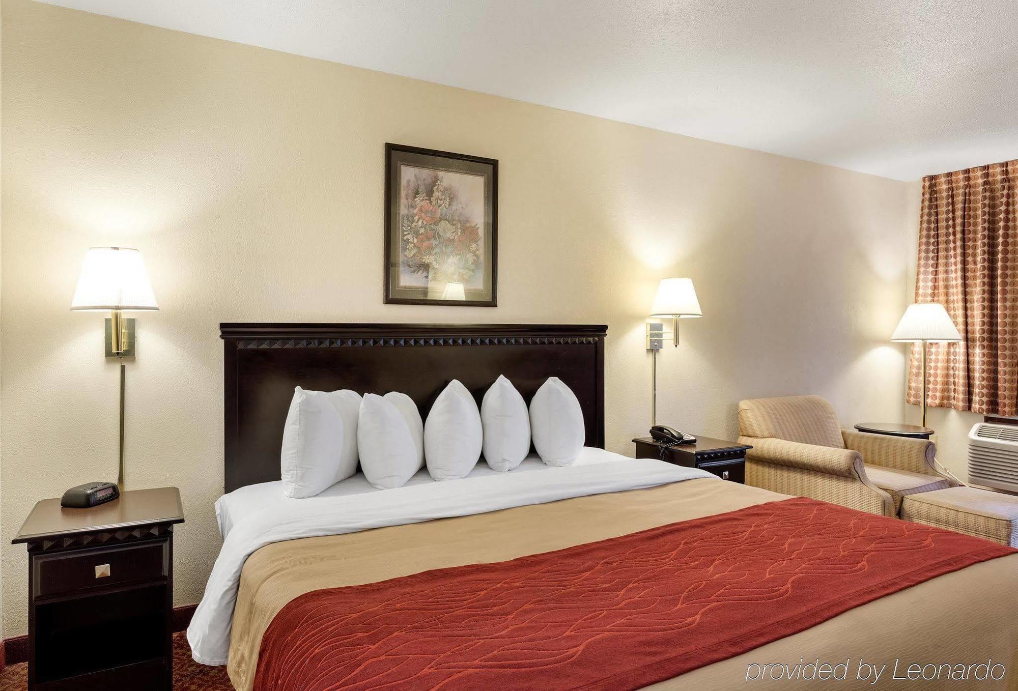 Quality Inn Маккомб Екстер'єр фото